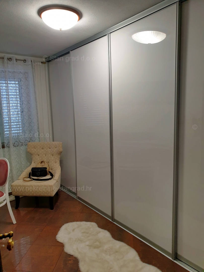 Crikvenica, luksuzna hiša z bazenom in prekrasnim pogledom na morje!