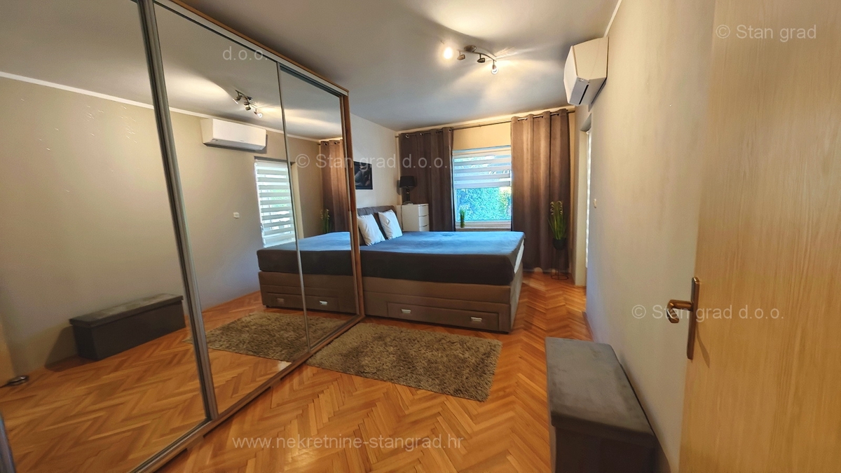 Malinska, apartma v pritličju blizu centra!