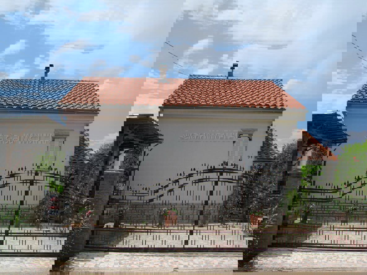 Otok Krk, samostojna hiša z bazenom
