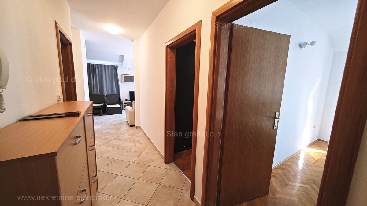 Zaliv Soline, apartma z odprtim pogledom na morje!