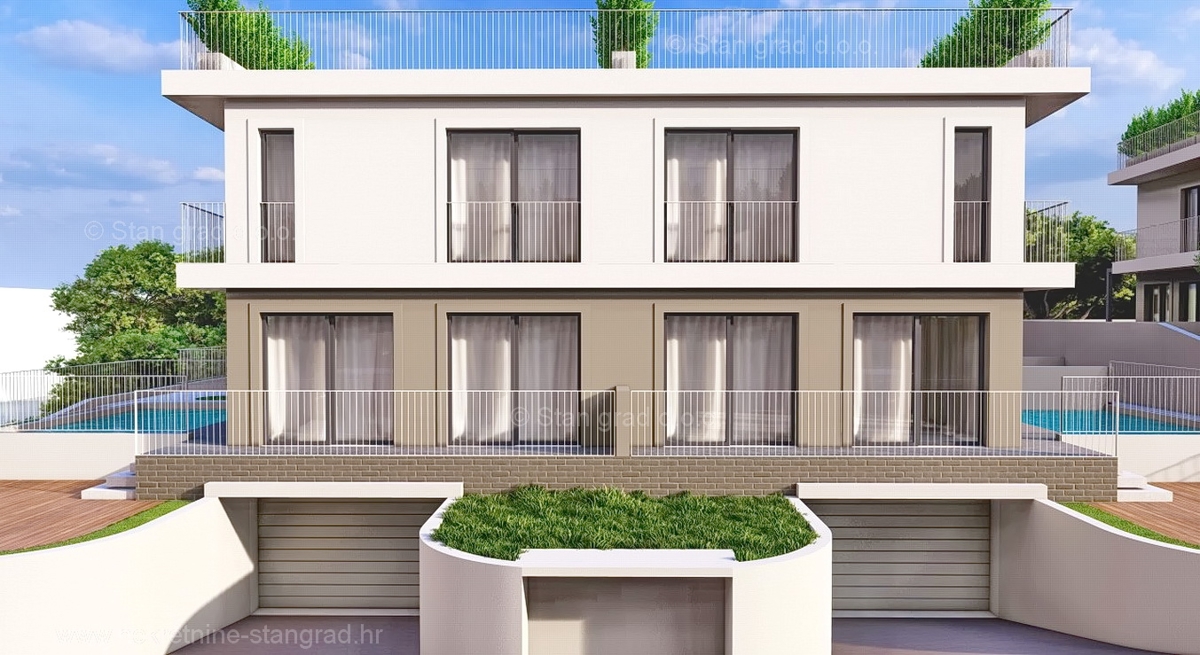 Crikvenica, nov dvoetažni apartma s strešno teraso in bazenom!