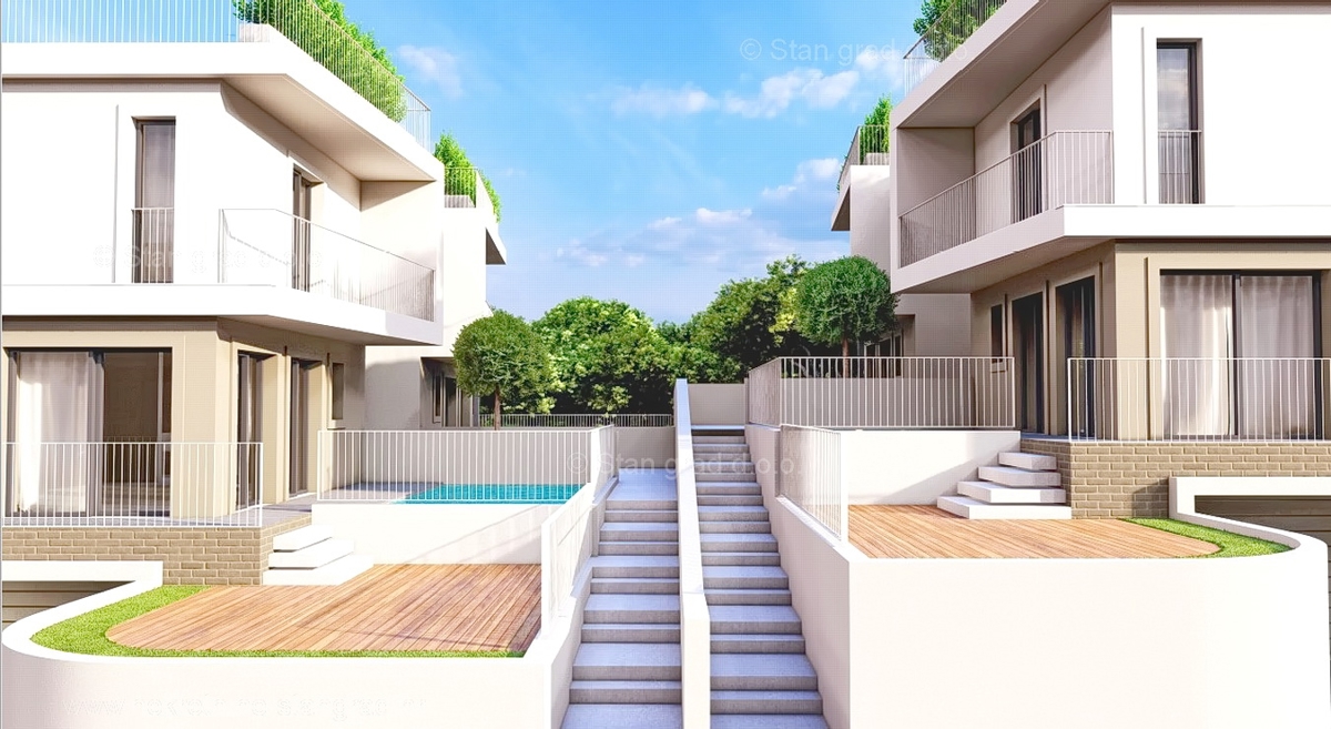 Crikvenica, nov dvoetažni apartma s strešno teraso in bazenom!