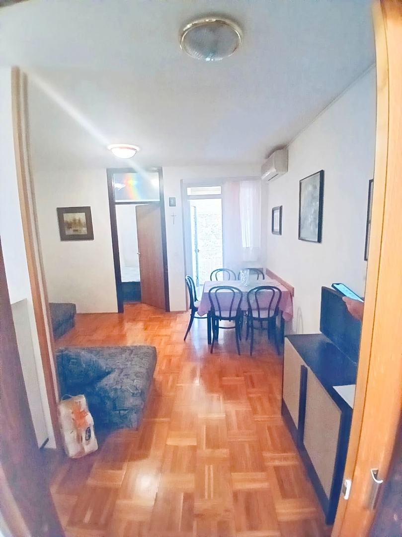 Njivice, enosobno stanovanje v bližini morja!