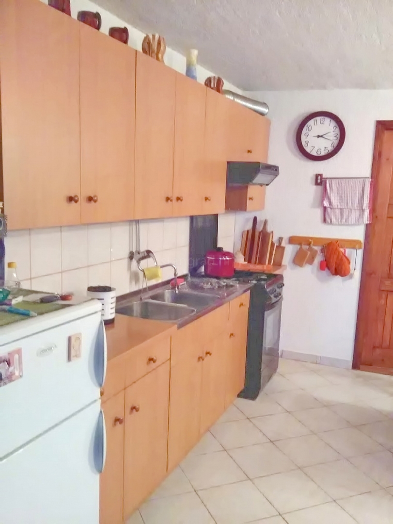 Okolica Baške, vrstna hiša z vrtom na mirni lokaciji!