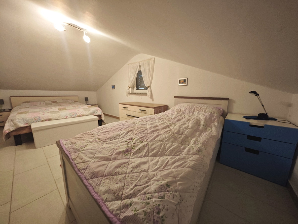 Zaliv Soline, dvoetažni apartma blizu morja!