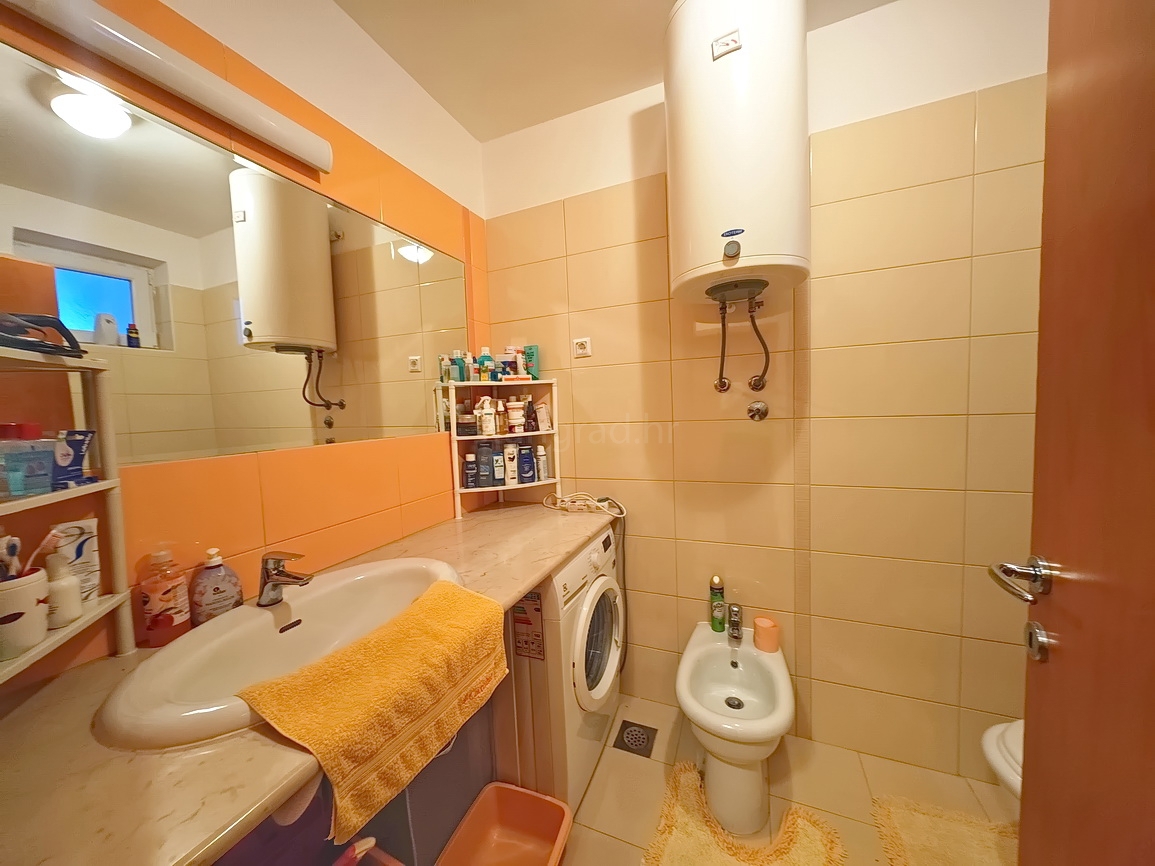 Baška, dvosobno stanovanje v 1. nadstropju z vrtom!