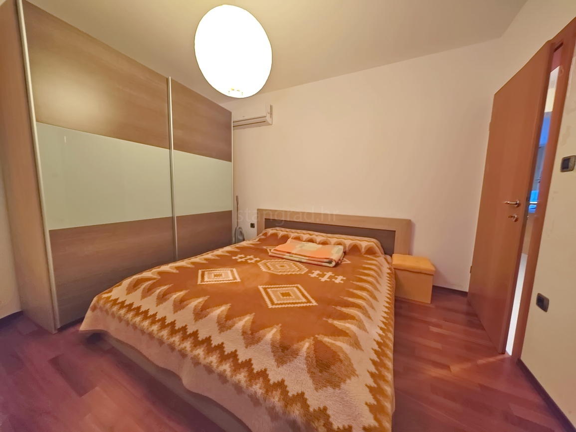 Baška, dvosobno stanovanje v 1. nadstropju z vrtom!