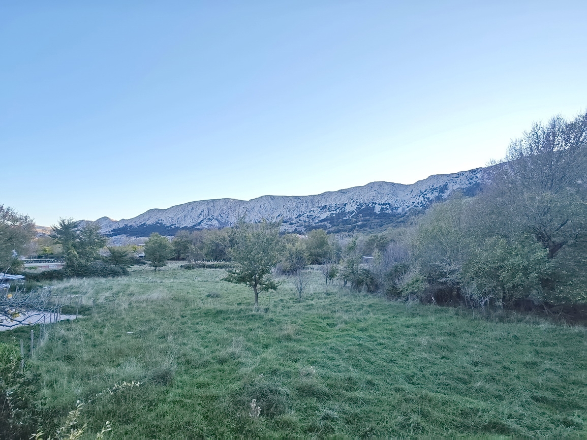 Baška, dvosobno stanovanje v 1. nadstropju z vrtom!