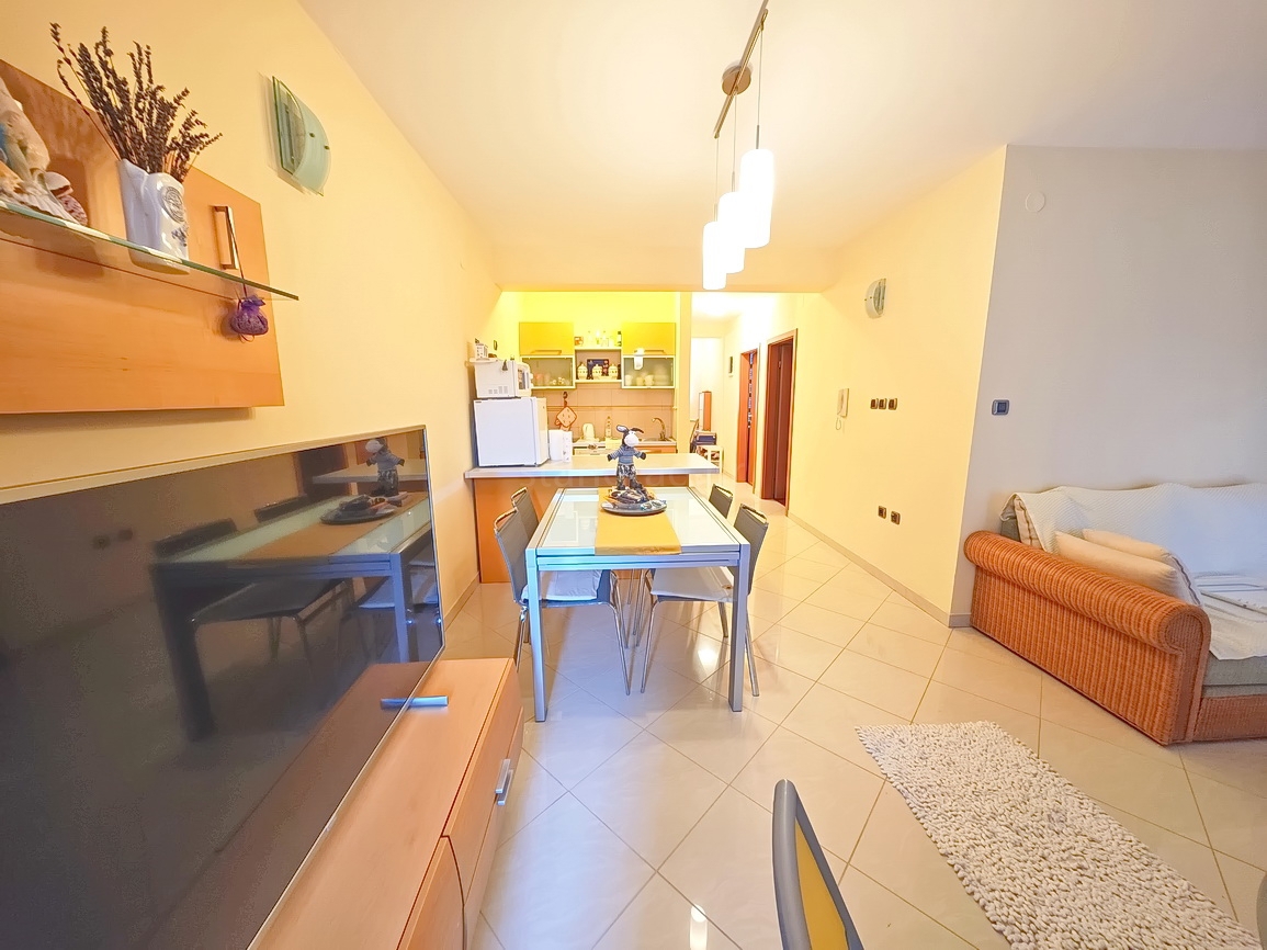 Baška, dvosobno stanovanje v 1. nadstropju z vrtom!