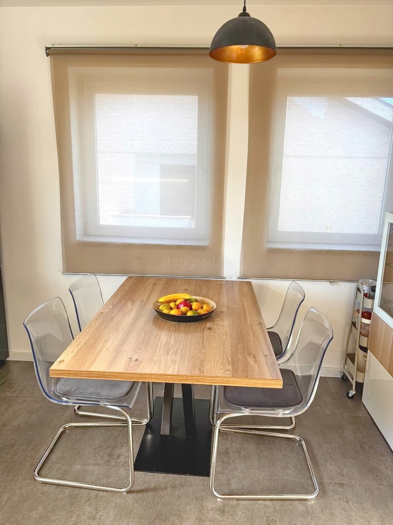 Krk, dvosobno stanovanje s pogledom na morje!