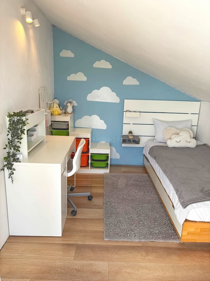 Krk, dvosobno stanovanje s pogledom na morje!