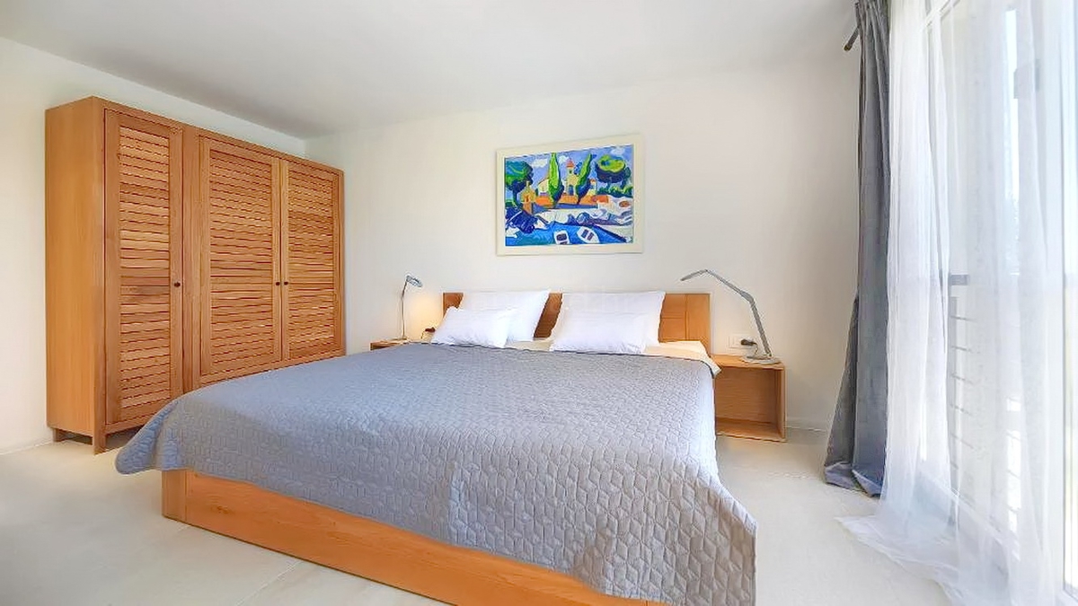 Malinska, luksuzna hiša z bazenom in pogledom na morje!