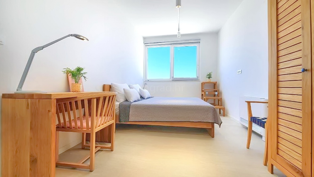 Malinska, luksuzna hiša z bazenom in pogledom na morje!