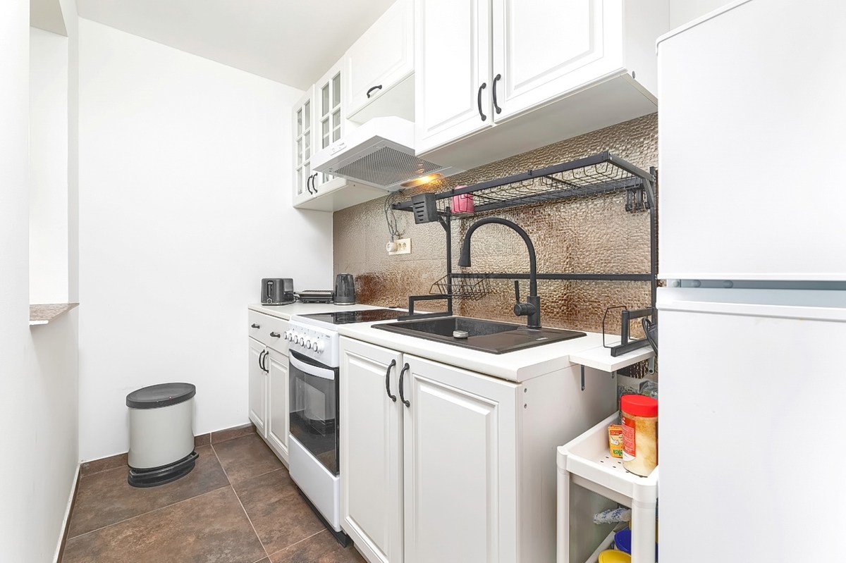 Punat, kamnita hiša z dvema studio apartmajema v bližini morja!