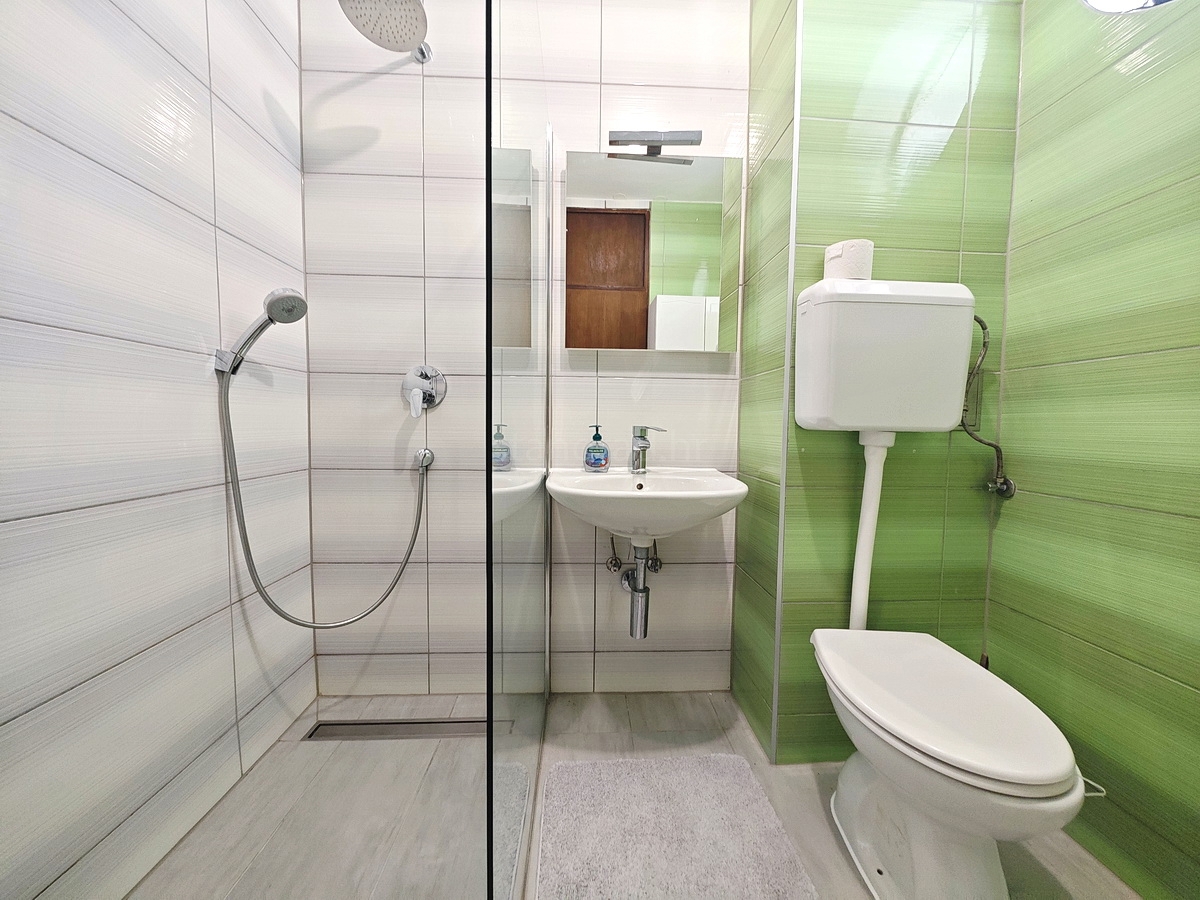 Njivice, enosobno stanovanje v bližini morja!