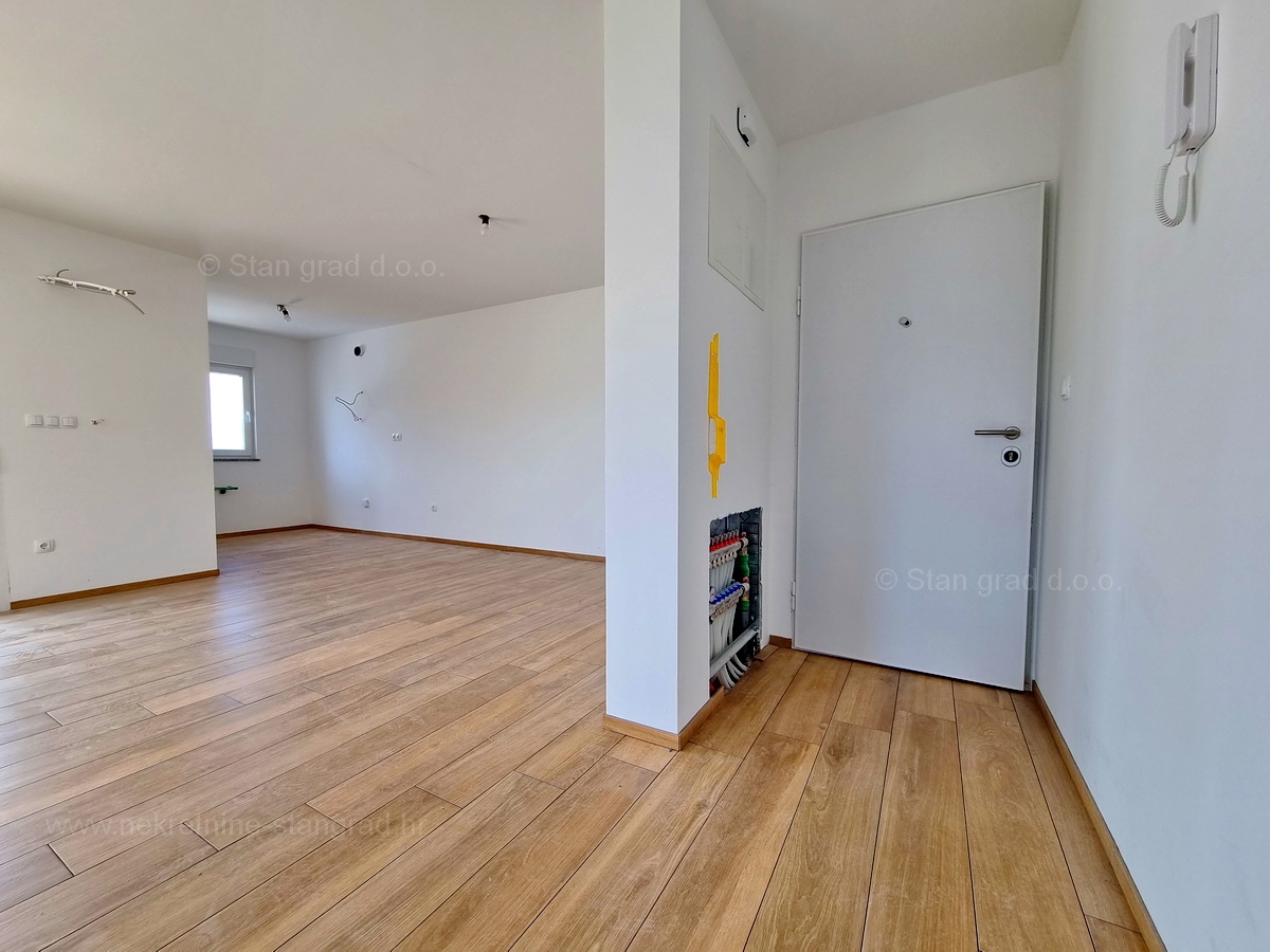 Otok Krk, Malinska, apartma v prvem nadstropju v novogradnji, prodaja!