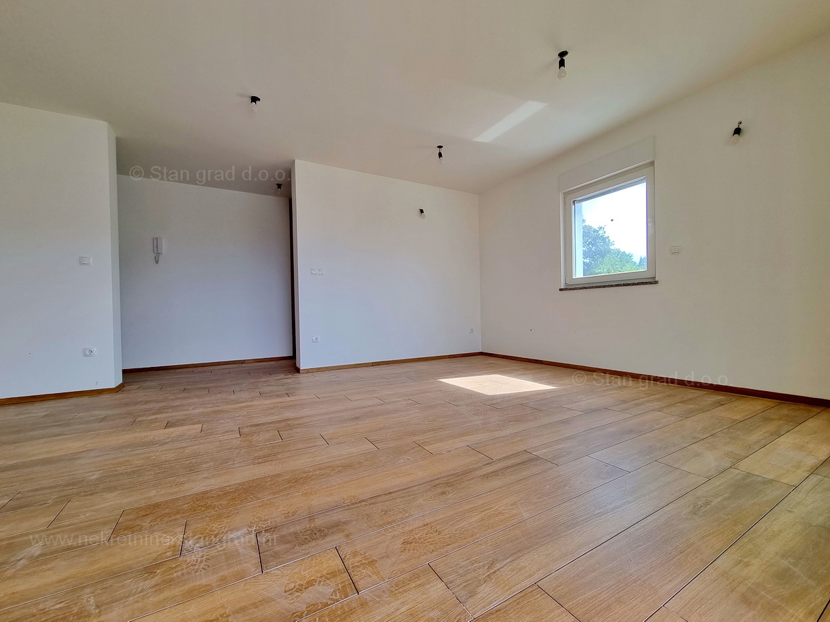 Otok Krk, Malinska, apartma v prvem nadstropju v novogradnji, prodaja!