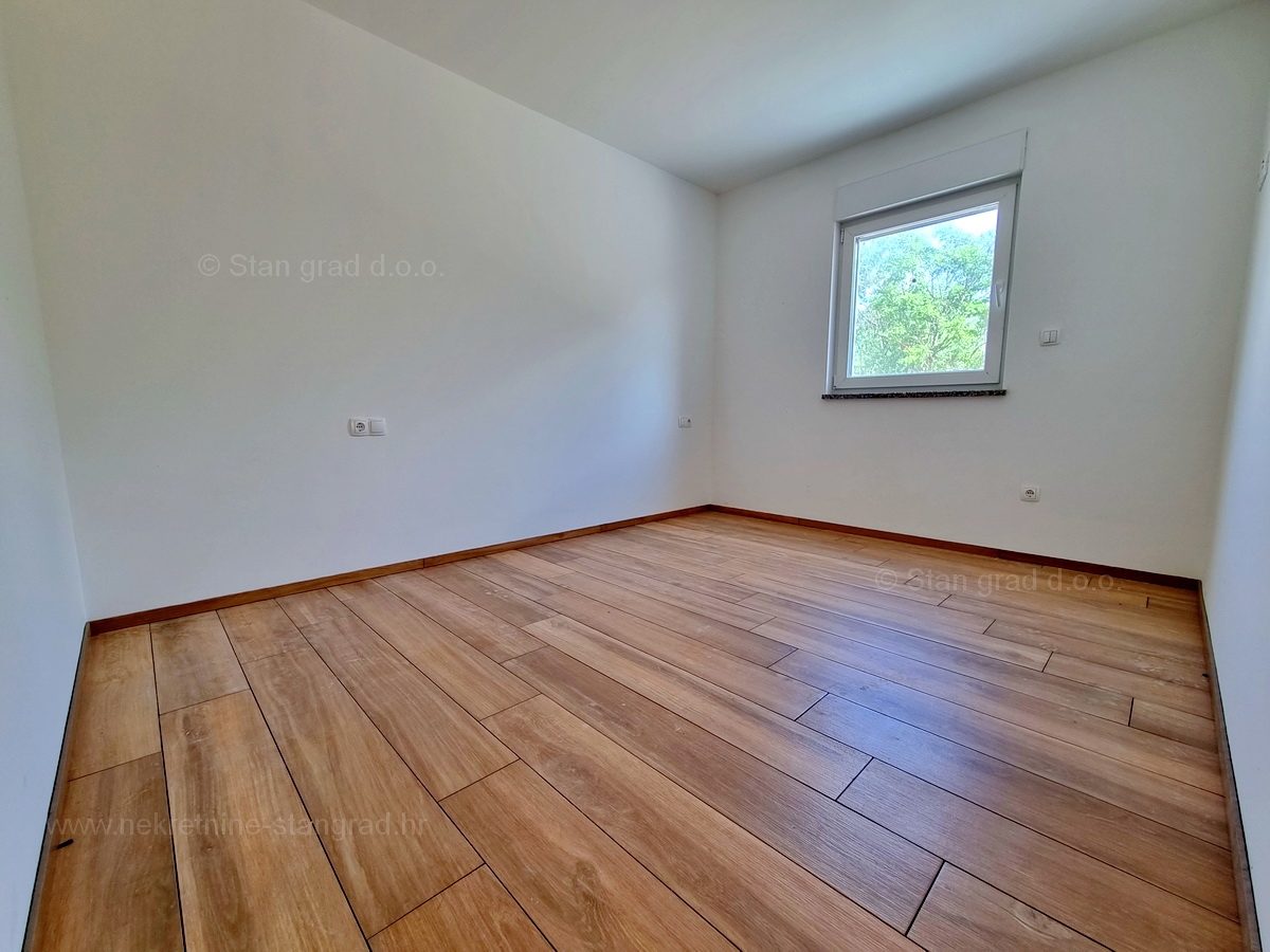 Otok Krk, Malinska, apartma v prvem nadstropju v novogradnji, prodaja!