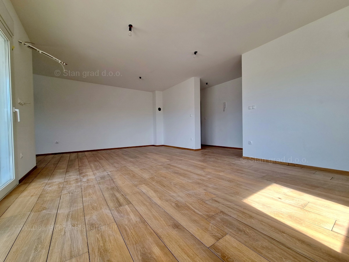 Otok Krk, Malinska, apartma v prvem nadstropju v novogradnji, prodaja!
