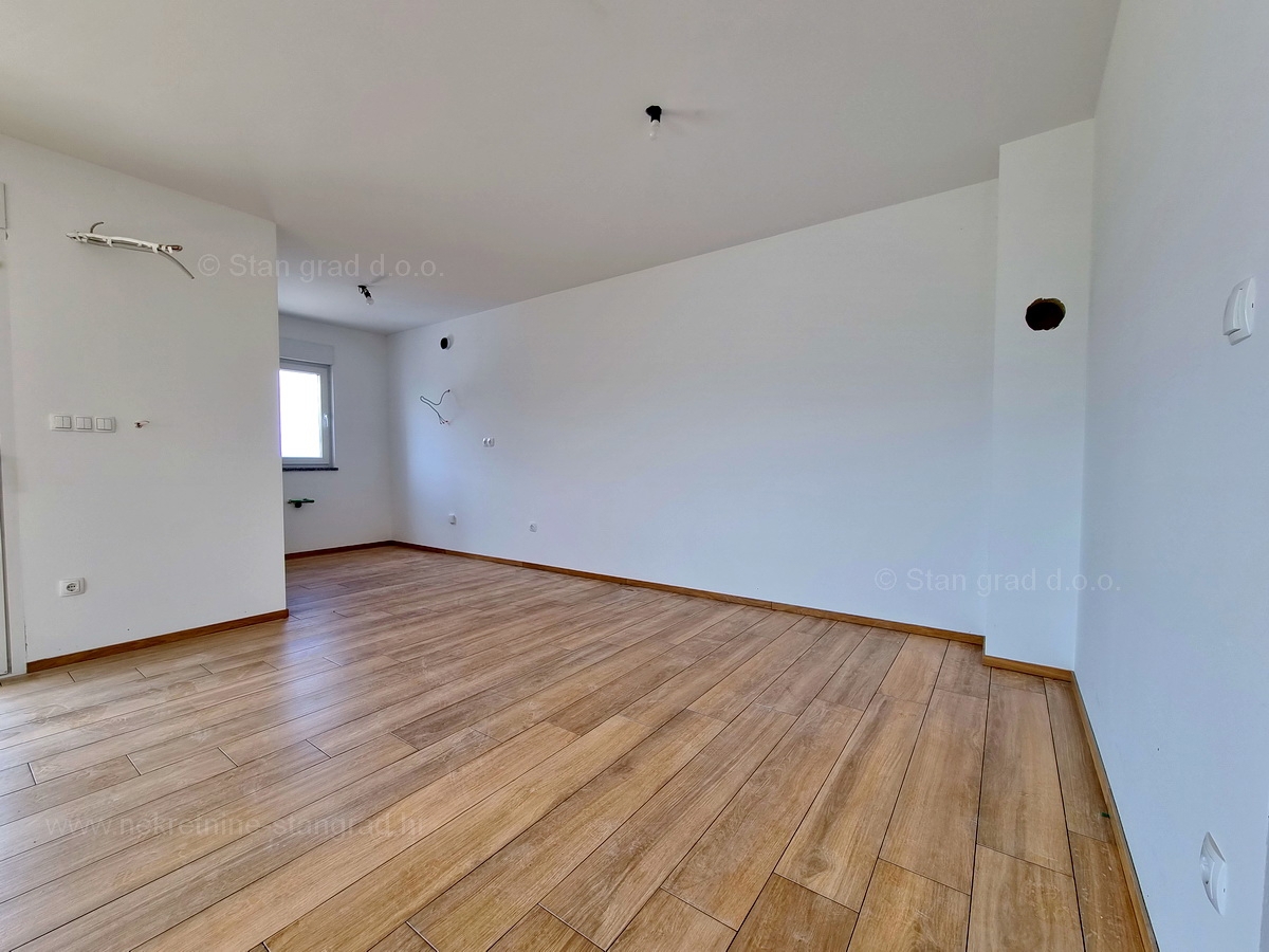 Otok Krk, Malinska, apartma v prvem nadstropju v novogradnji, prodaja!