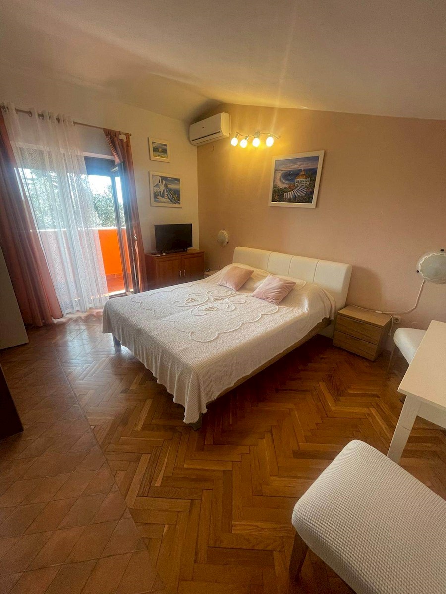 Hiša v Valbandonu, 181m2