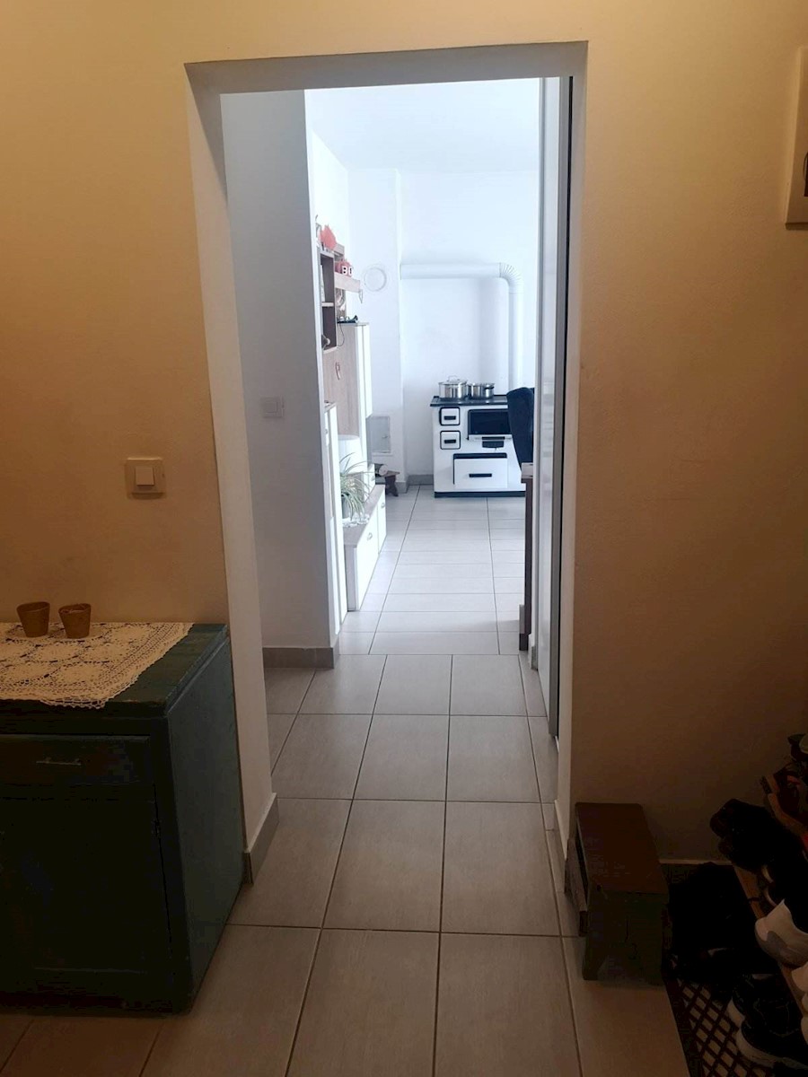 Prodamo stanovanje v bližini Valbandona.