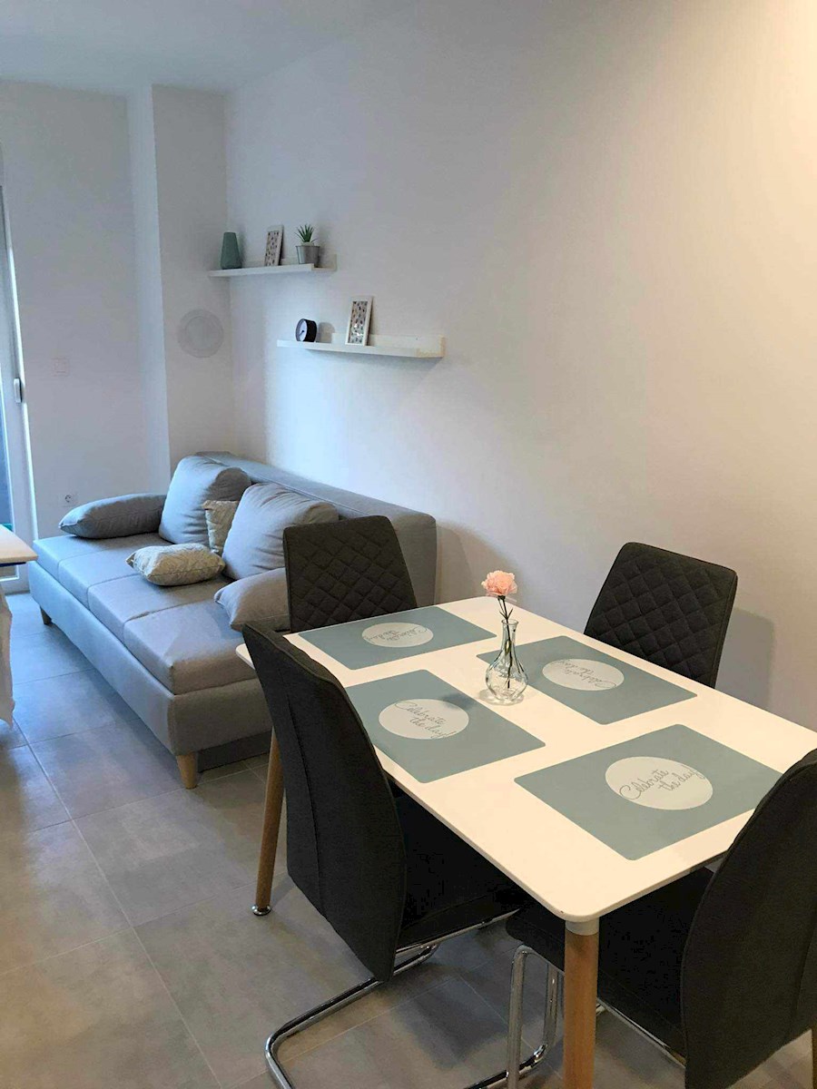 Opremljeno, dvosobno stanovanje v Medulinu, 58m2
