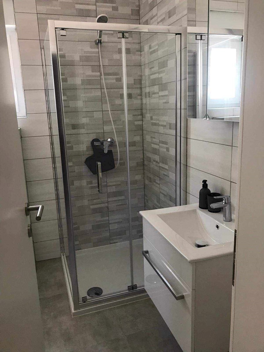 Opremljeno, dvosobno stanovanje v Medulinu, 58m2