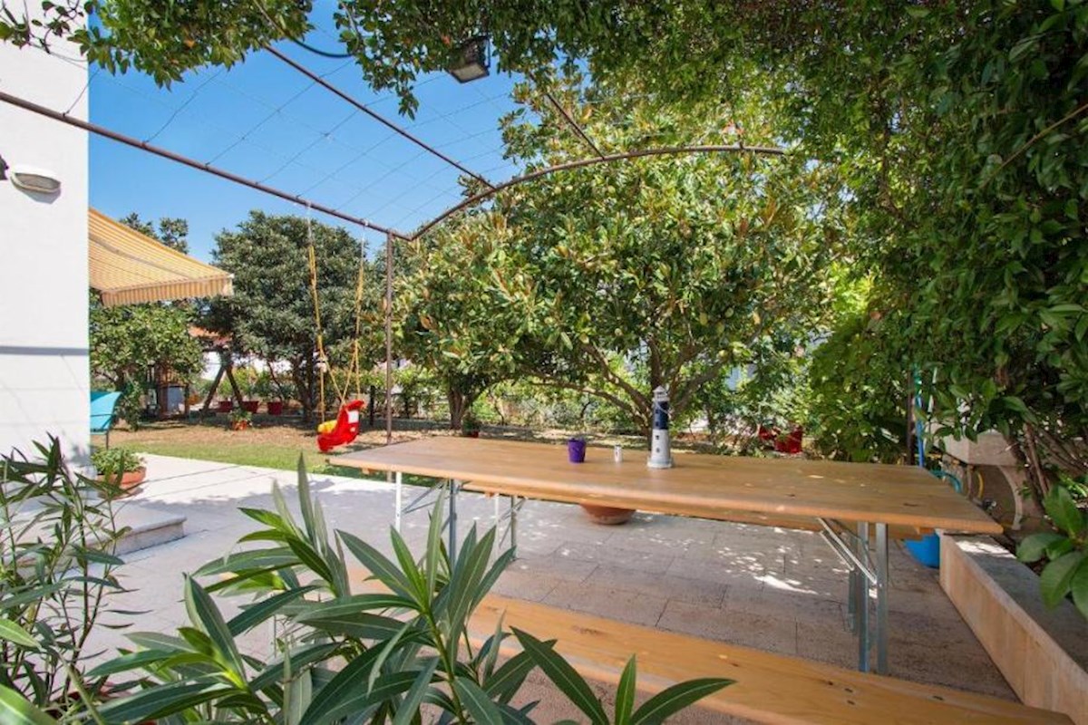 Monvidal Pula, 250,00 m2, štiri ločena stanovanja