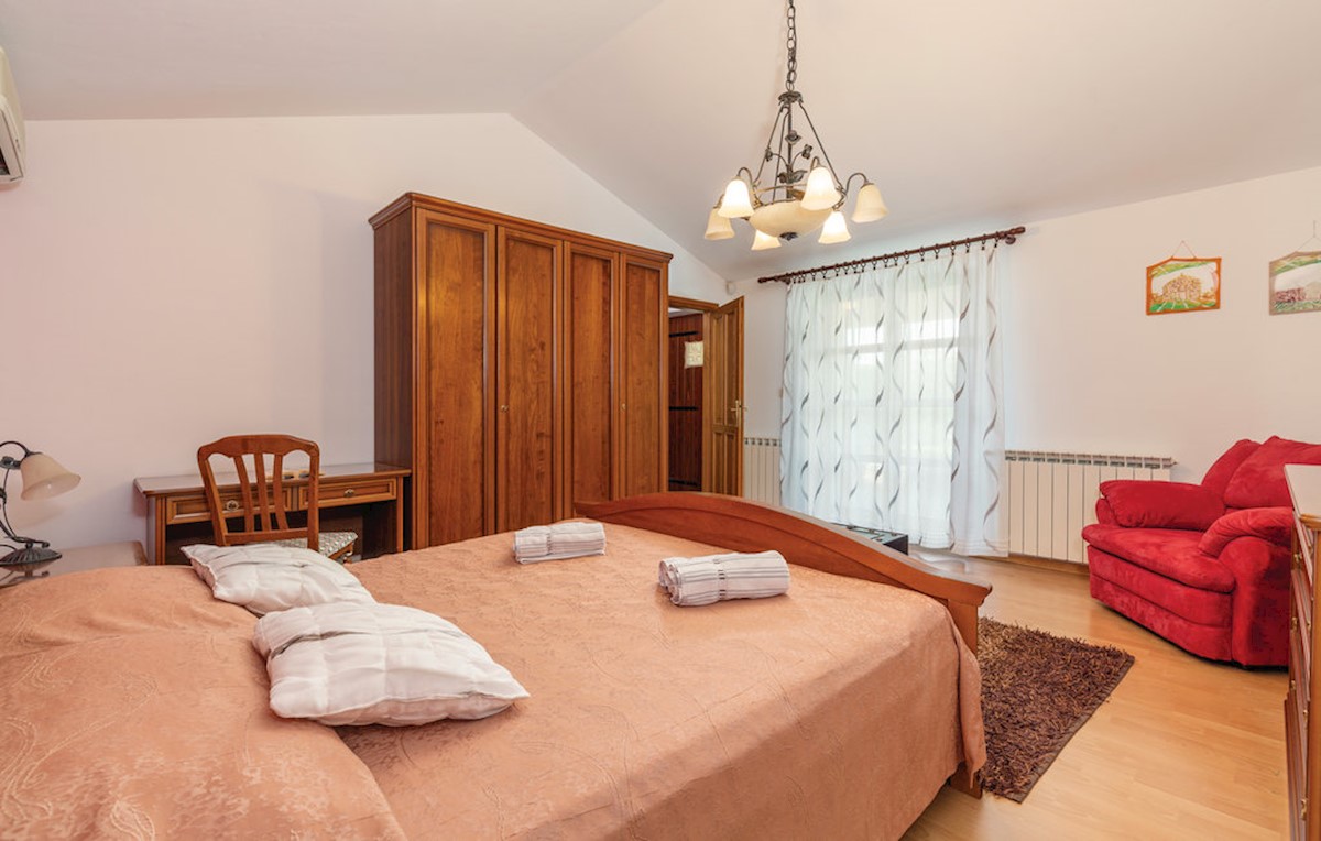 Vila pri Marčani, 300m2