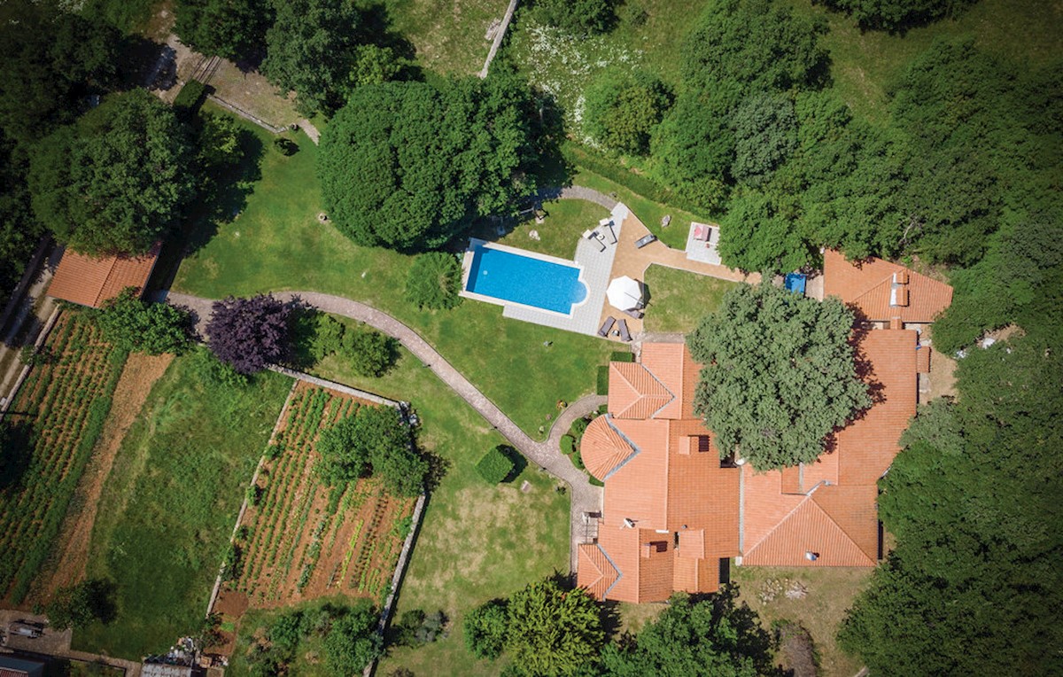 Vila pri Marčani, 300m2