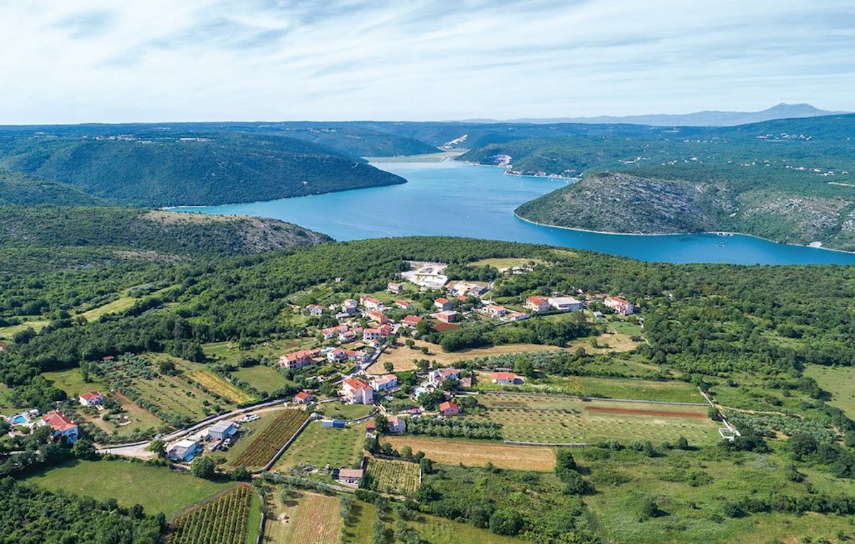 Vila pri Marčani, 300m2