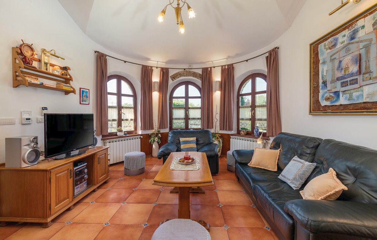 Vila pri Marčani, 300m2