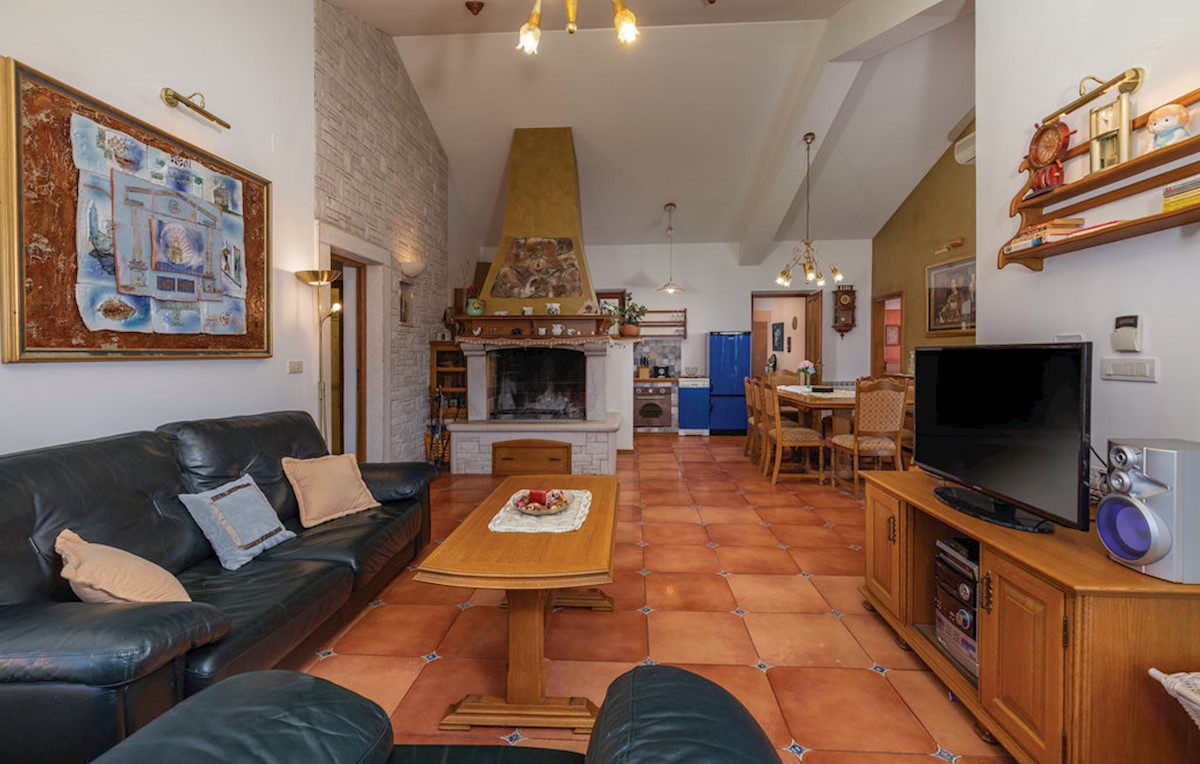 Vila pri Marčani, 300m2