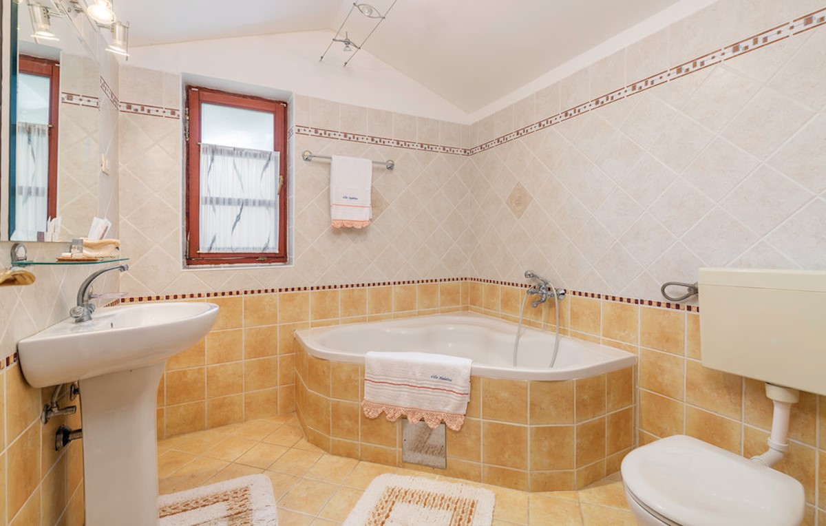 Vila pri Marčani, 300m2