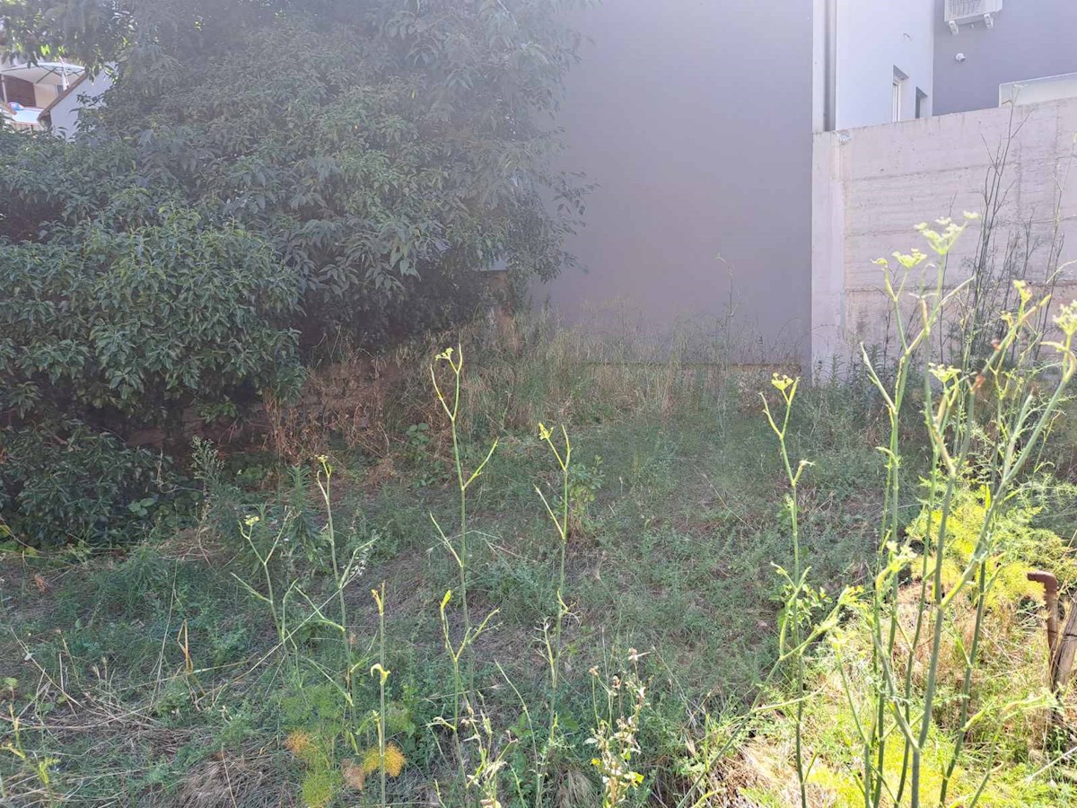 Hiša 120m2 + klet 60m2