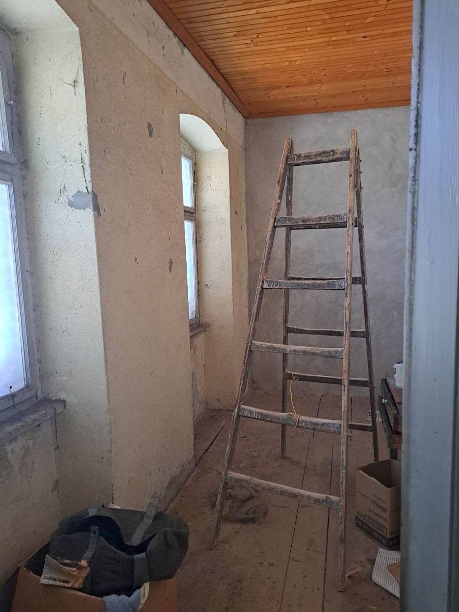 Hiša 120m2 + klet 60m2