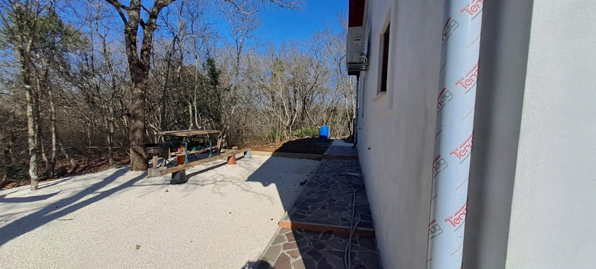 Hiša ŽELISKI, GOLEŠOVO