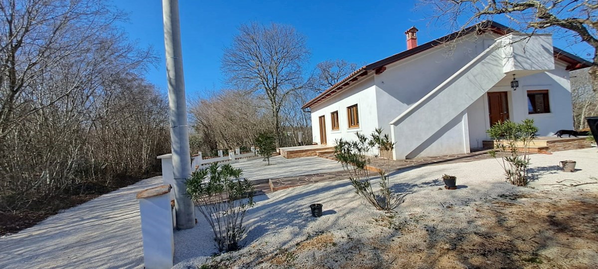 Hiša ŽELISKI, GOLEŠOVO