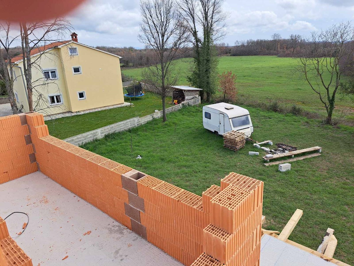 Vila v bližini Pule, 200m2, v gradnji