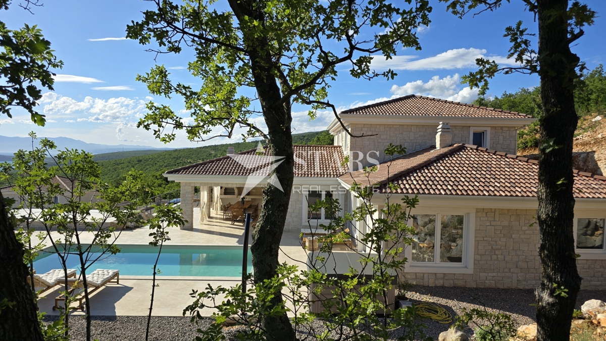 Crikvenica, Jadranovo – Edinstvena Kamnita Vila