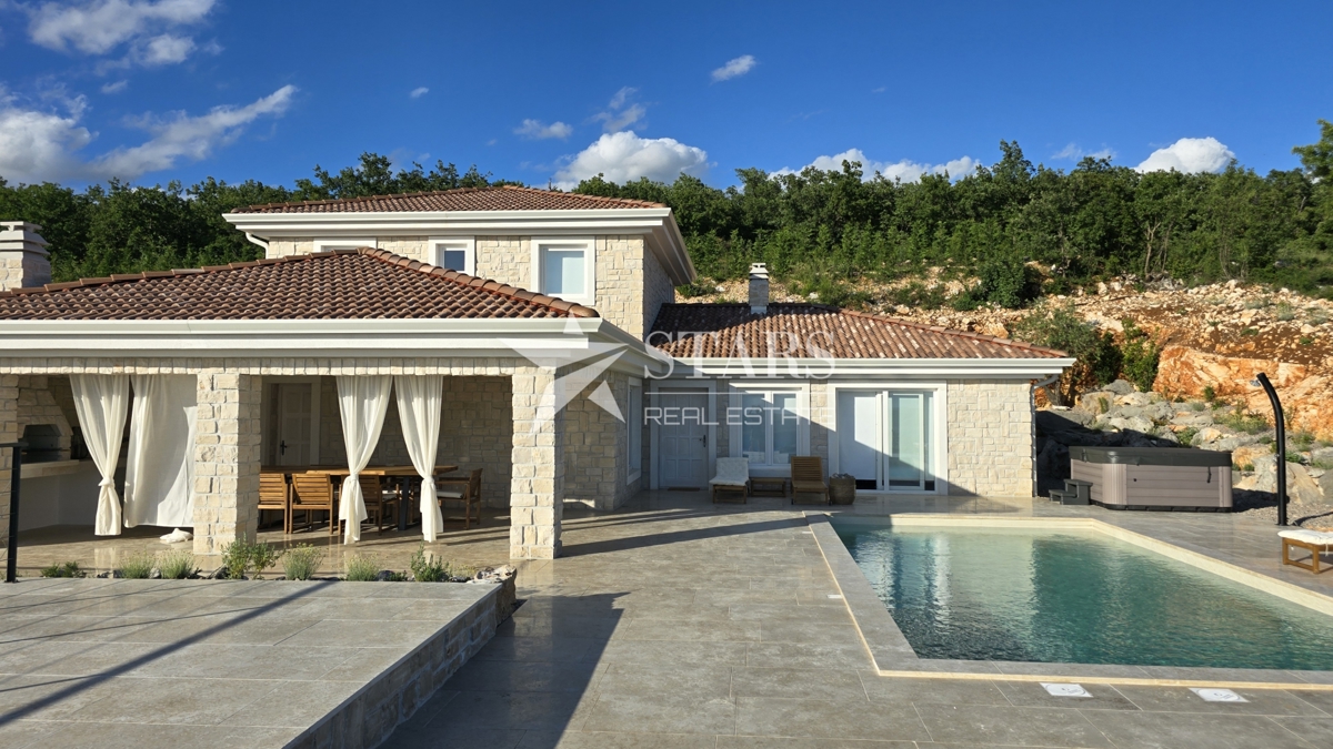 Crikvenica, Jadranovo – Edinstvena Kamnita Vila