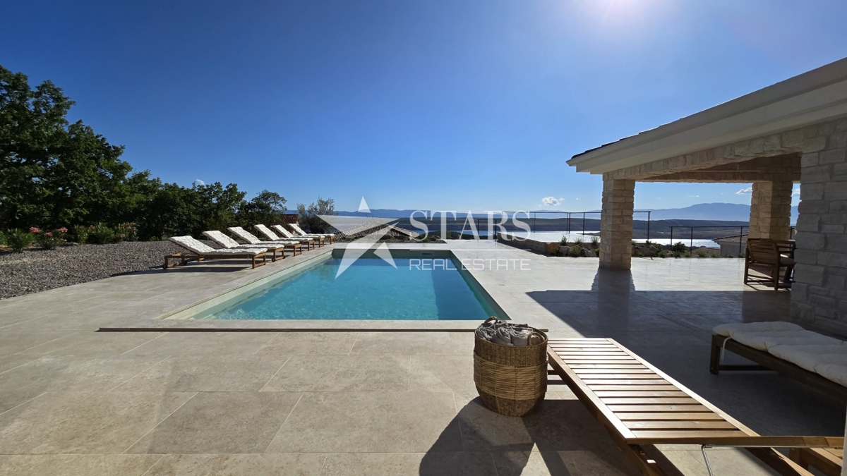 Crikvenica, Jadranovo – Edinstvena Kamnita Vila