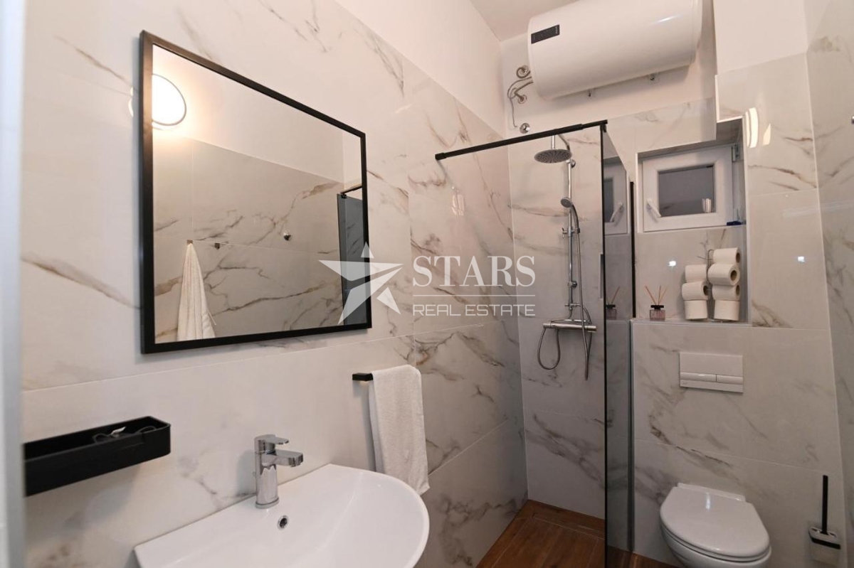 RIJEKA – CENTER, Prenovljeno stanovanje , 2 sobi + dnevni prostor, balkon