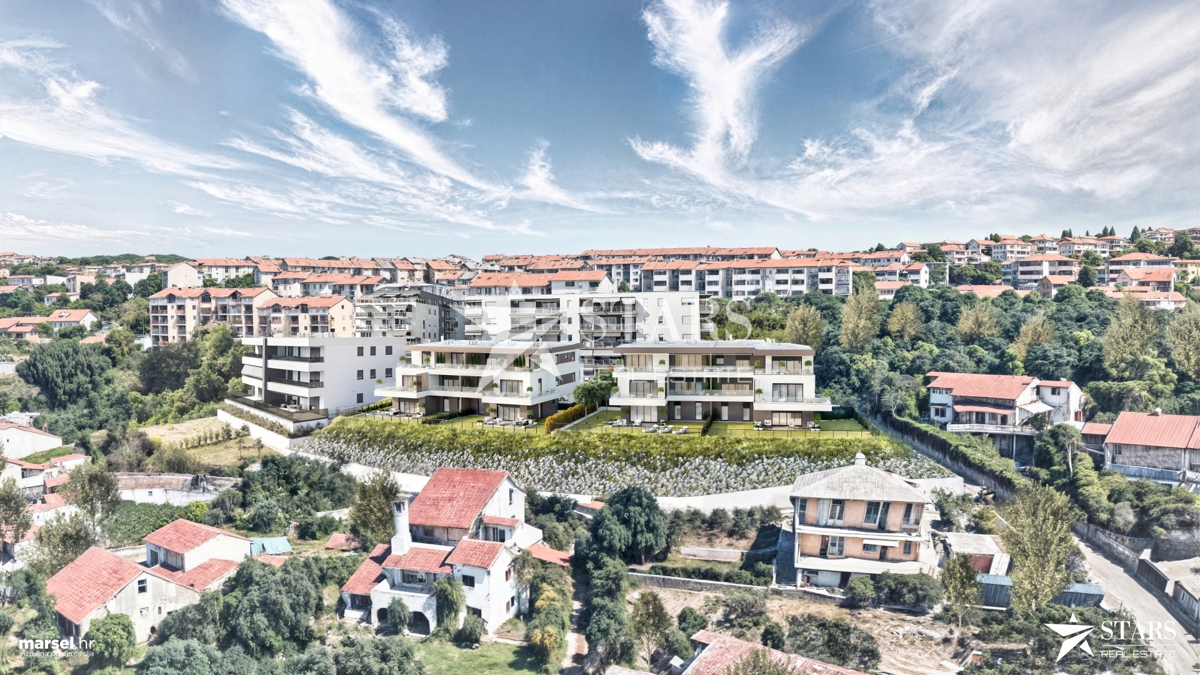 Rijeka, Martinkovac – Luksuzno stanovanje v novogradnji, 3 spalnice + dnevna soba