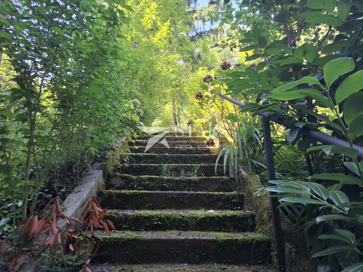 Zagreb Britanac 3S + Dnevna 92 m² 1. nadstropje 2 Balkona