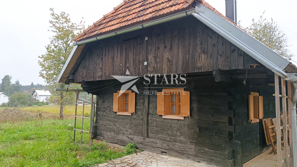 Josipdol - Two wooden houses with 4 apartments on a large plot of land