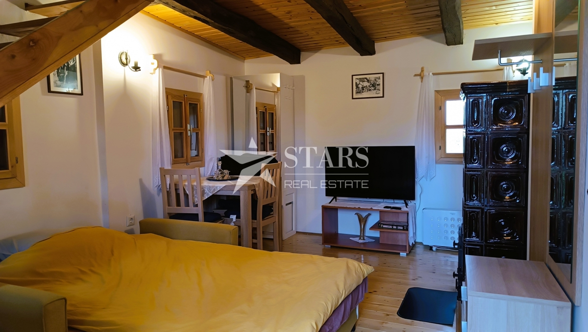 Josipdol - Two wooden houses with 4 apartments on a large plot of land