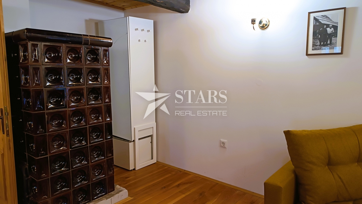 Josipdol - Two wooden houses with 4 apartments on a large plot of land