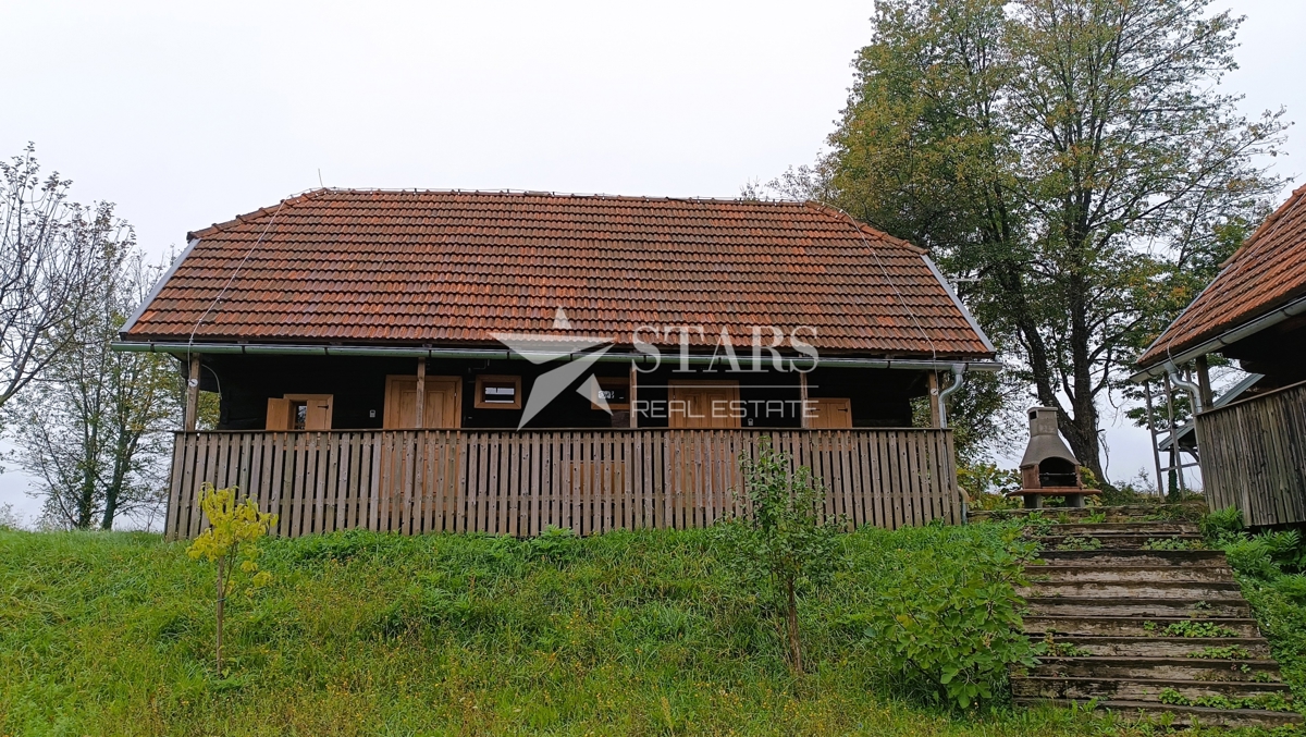 Josipdol - Two wooden houses with 4 apartments on a large plot of land